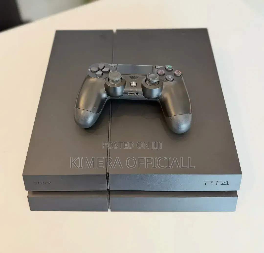 Chipped Ps4 Fat With 12 Games 2 Pads. Your Boss Will Hate This.