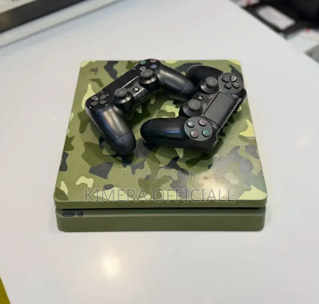 Chipped Ps4 Slim, 12 Games, 2 Controllers. Ruin Your Sleep Schedule