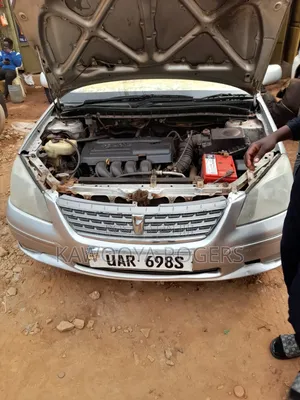 Toyota Premio 2015 Silver