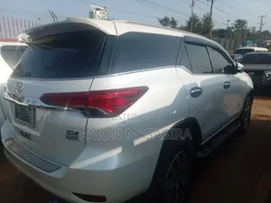 Toyota Fortuner 2017 White