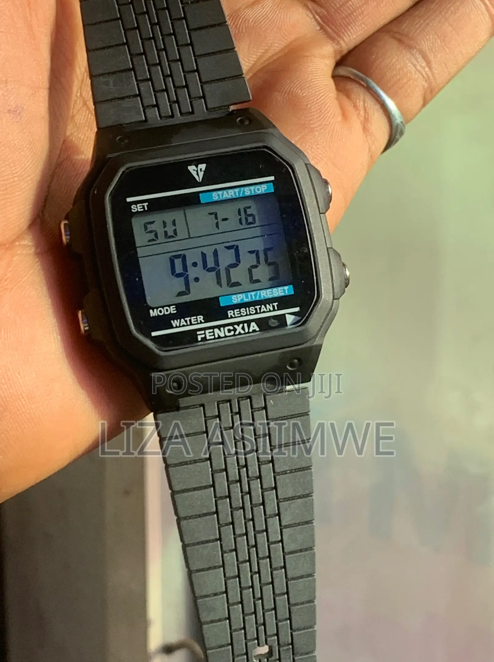 Fencxia Digital Watch With a Matching Textured Rubber Strap