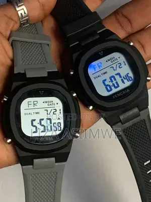 Fencxia Watch With a Bold Black Case Paired With a Stylish Strap