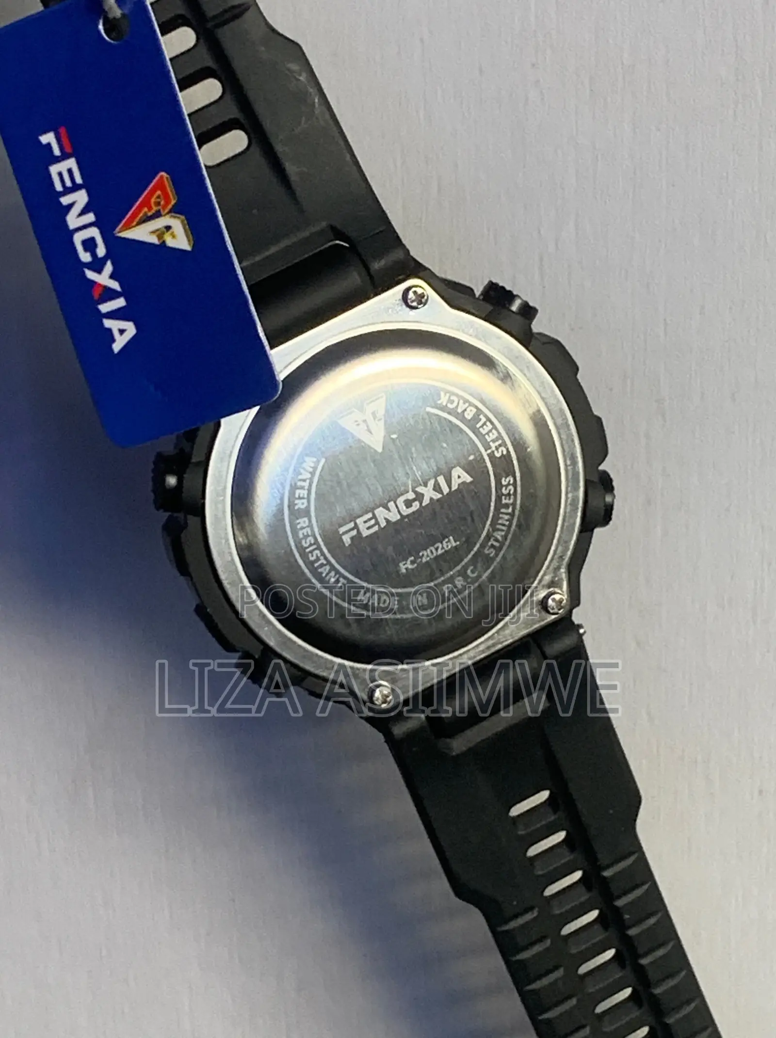 Men’S Digital Sports Watch Featuring a Durable Silicone Band