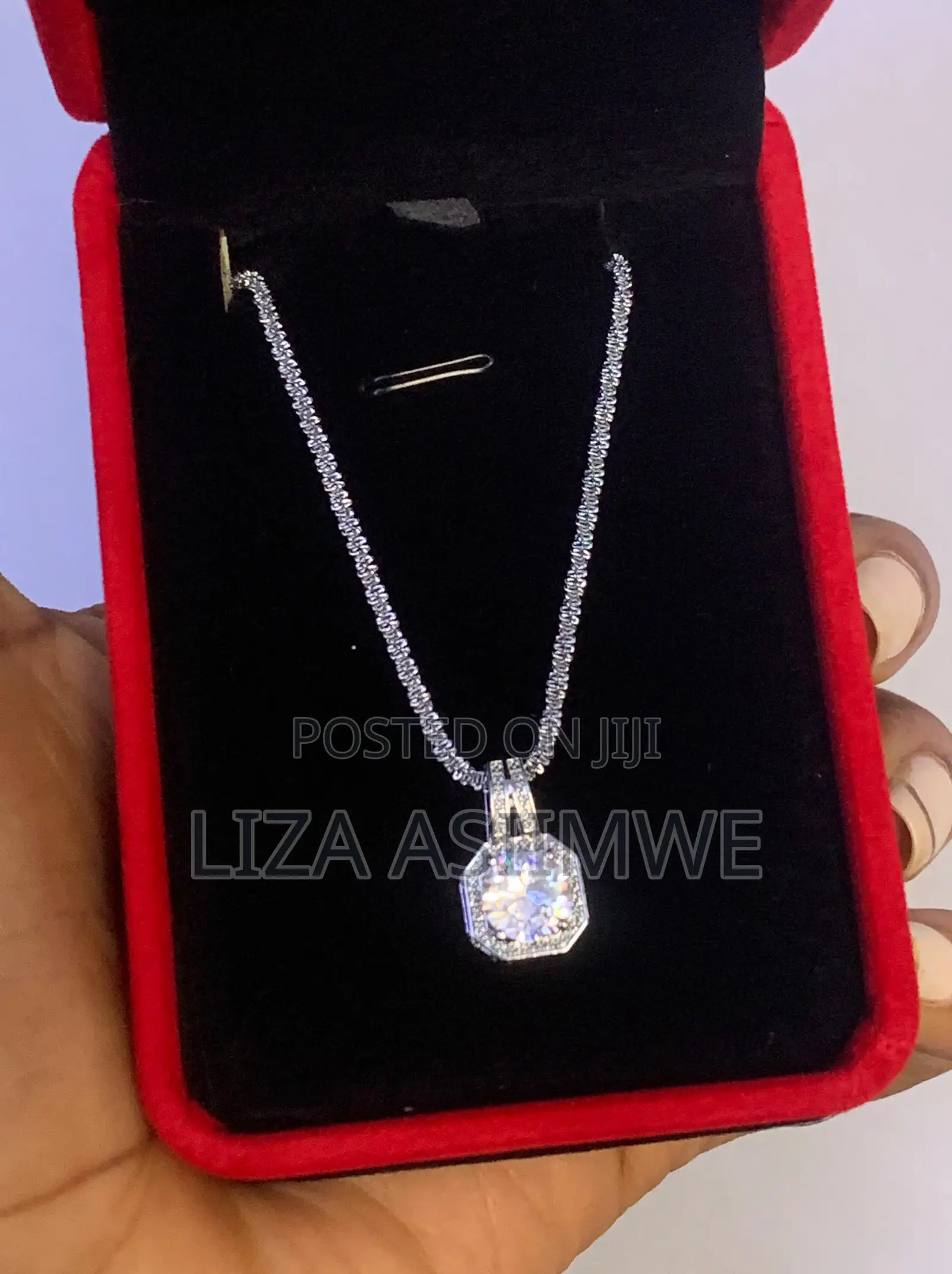 Lady’S Generic Crystal Pendant Necklace With a Silver Chain