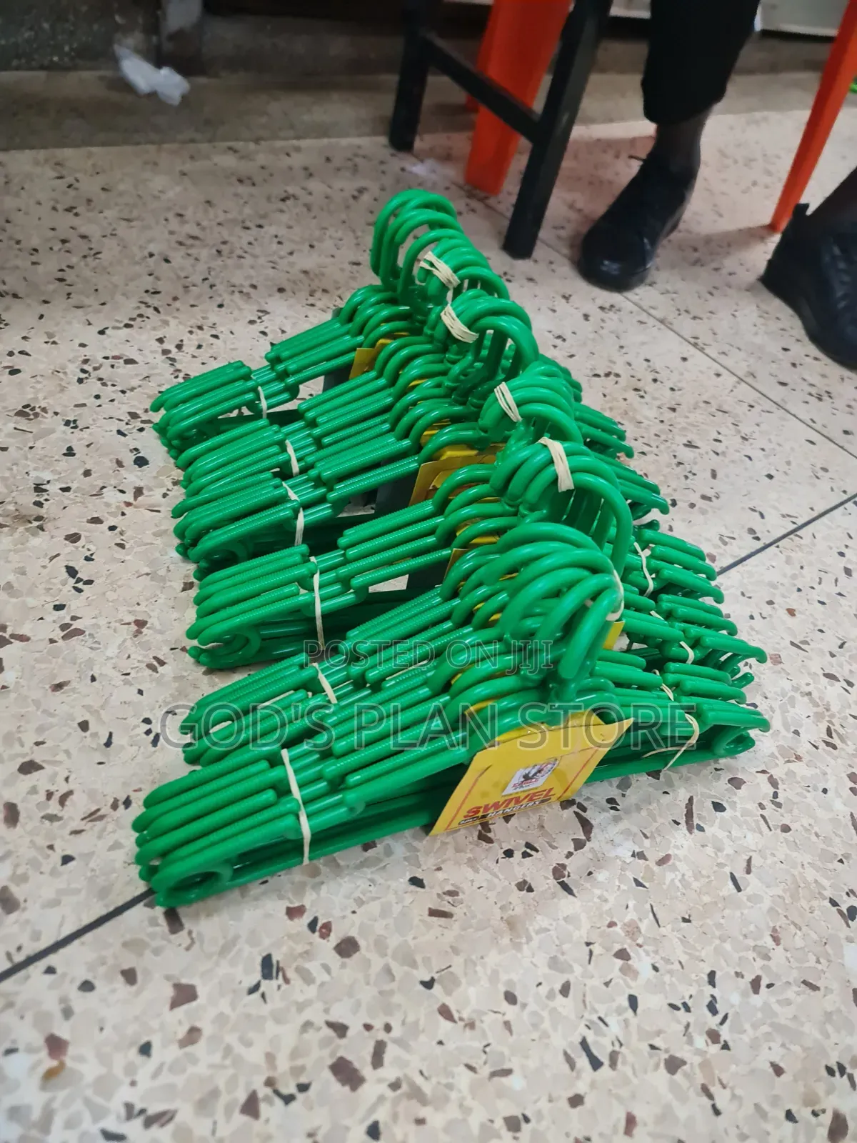 T-Shirts Hangers Plastic Hangers 12pcs