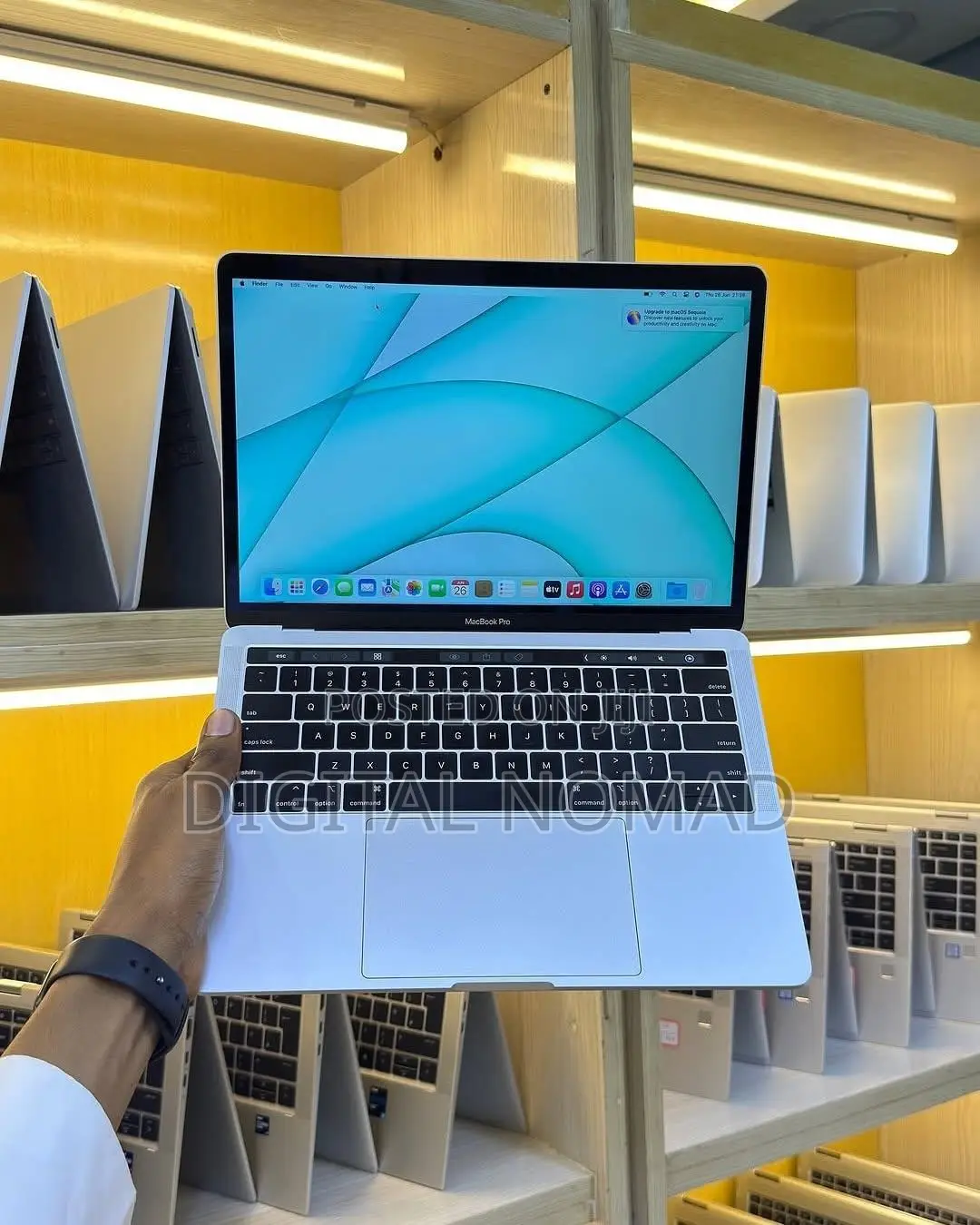 Laptop Apple MacBook Pro 2018 256GB Intel Core i5 SSD 256GB
