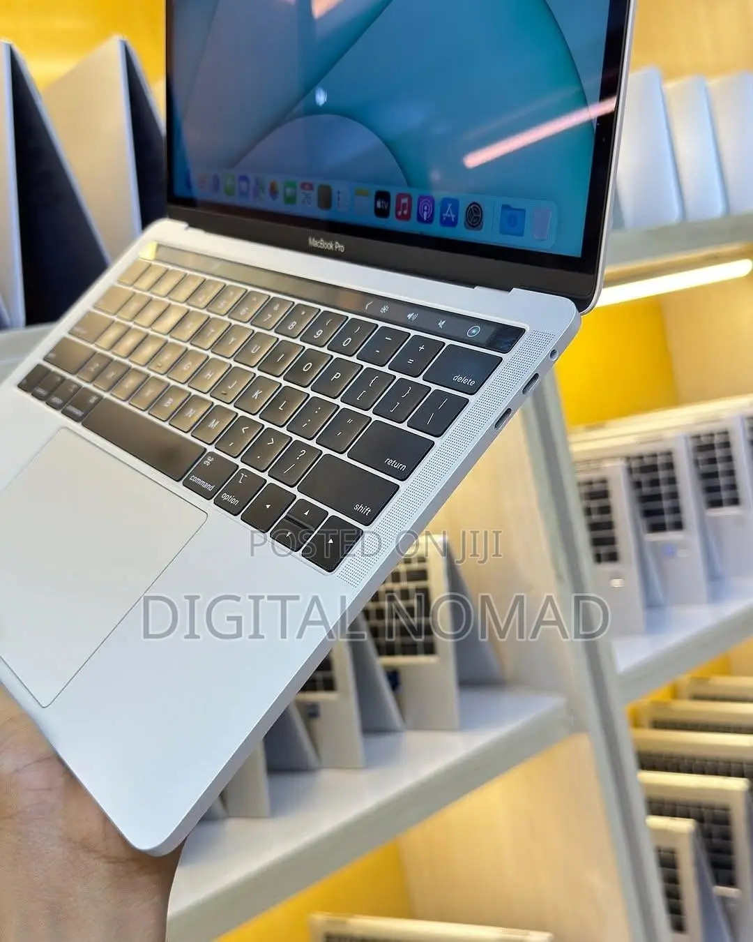 Laptop Apple MacBook Pro 2018 256GB Intel Core i5 SSD 256GB