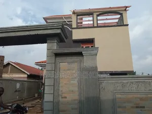 Furnished 4bdrm Mansion in Royal Estate, Kira for sale