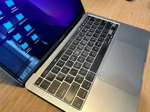 Laptop Apple MacBook Pro 2020 16GB Intel Core i5 SSD 1T