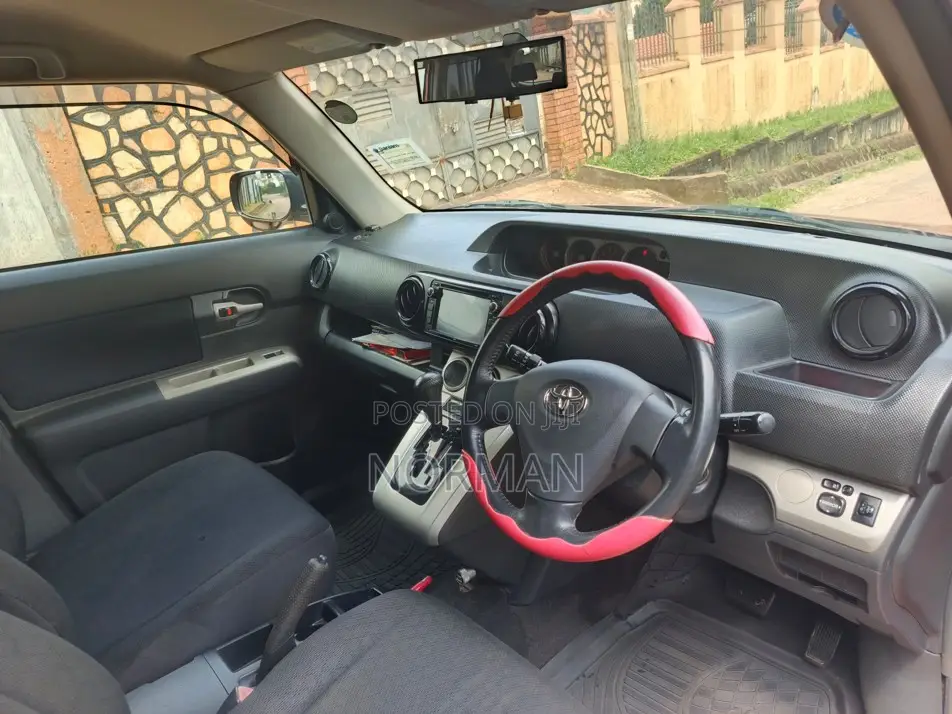 Toyota Rumion 1.5 FWD 2021 Red