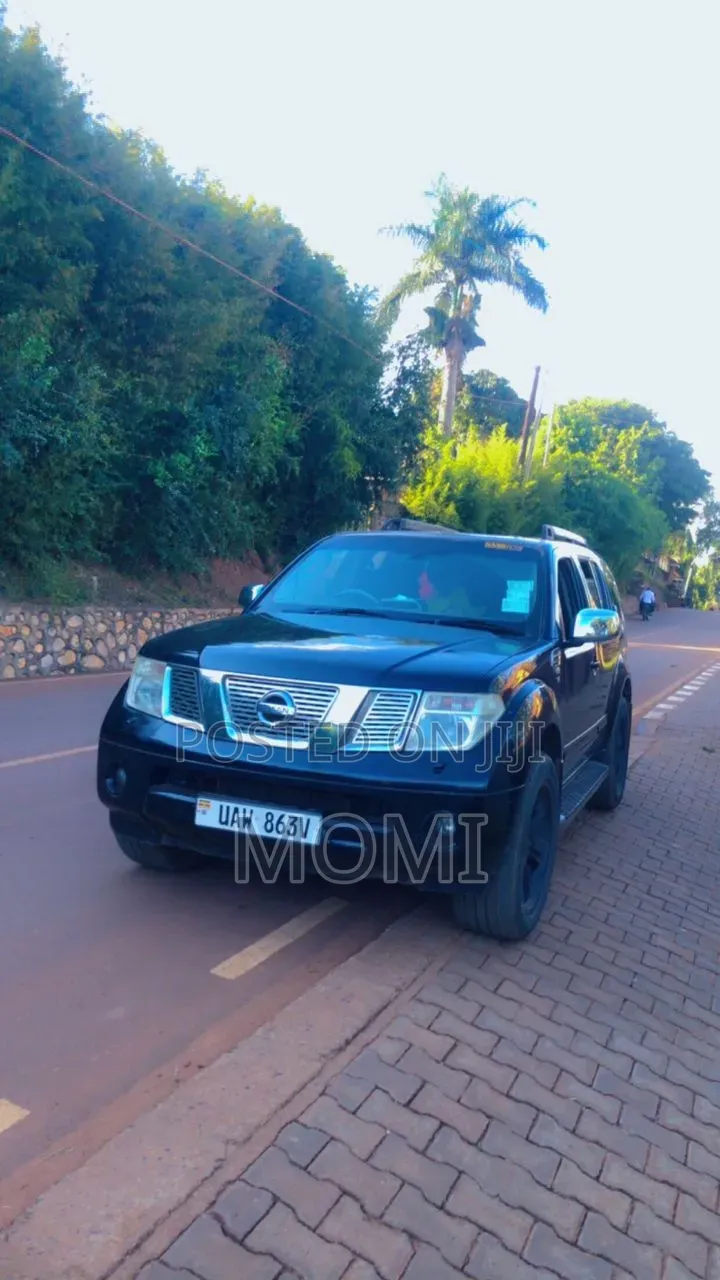 Nissan Pathfinder 2.5 dCi Automatic 2006 Black