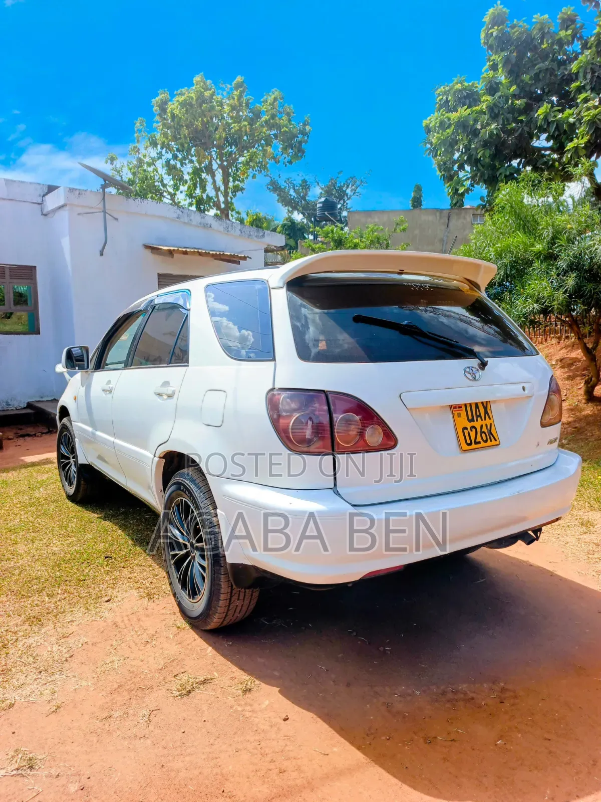 Toyota Harrier 2000 White