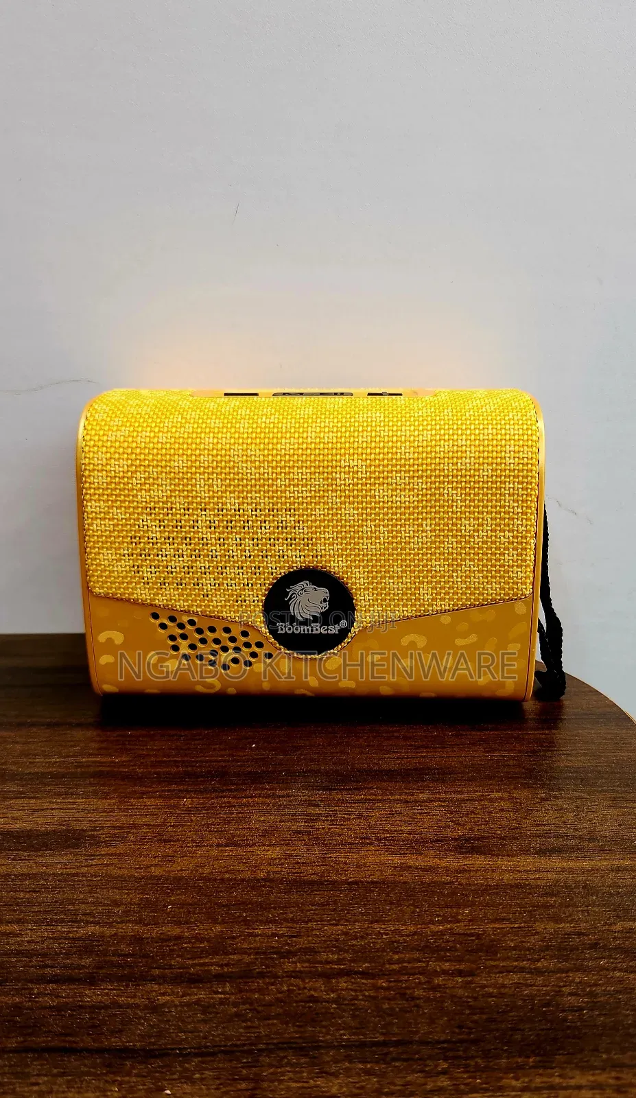 Boombest Ln-712bt Portable Bluetooth Speaker.
