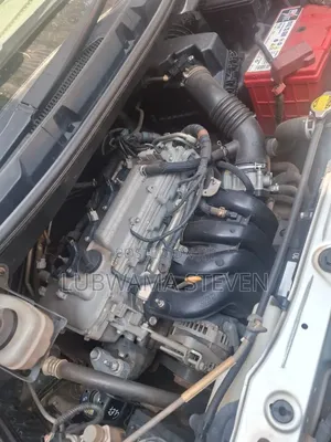 Toyota Noah 2010 Silver