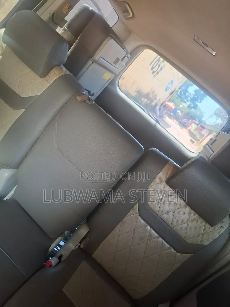 Toyota Noah 2010 Silver