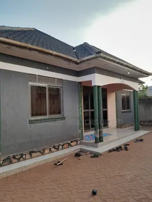3bdrm House in Division A for sale
