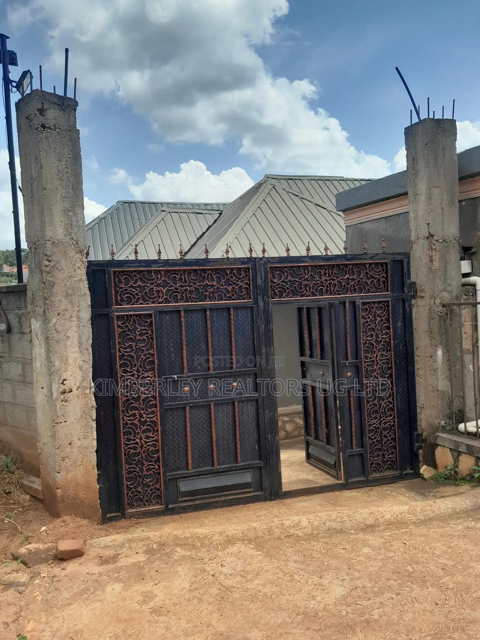 3bdrm House in Wakiso / Wakiso for sale
