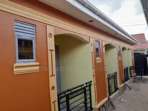 4bdrm Duplex in Division A for sale