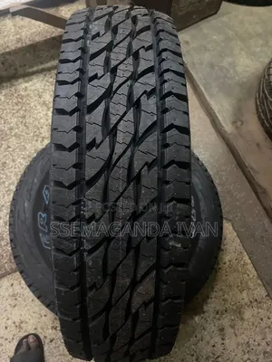 235/85r16 Pnue Bridgestone Dueller a/T697 Original New