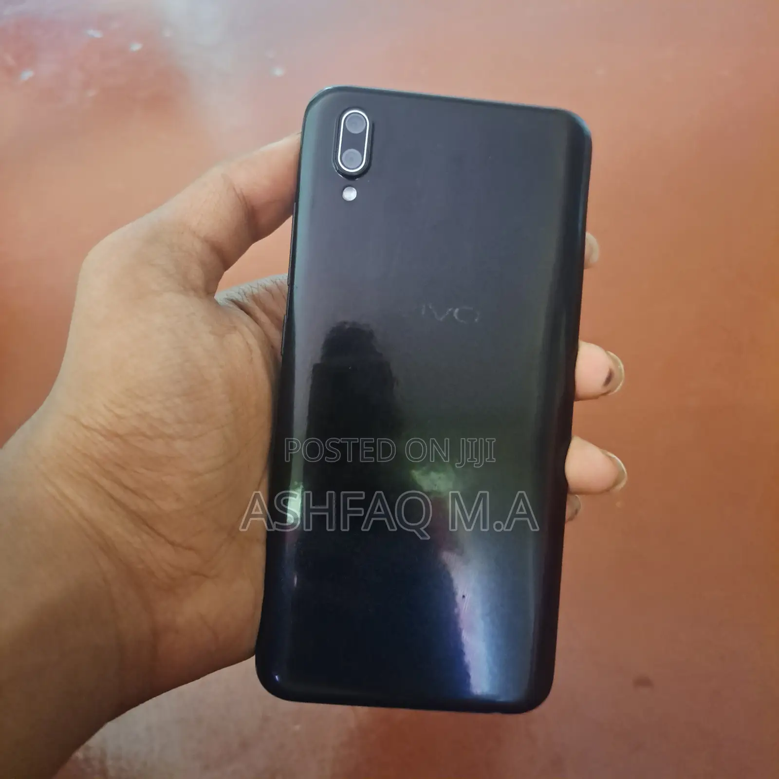 Vivo Y18i 64 GB Black