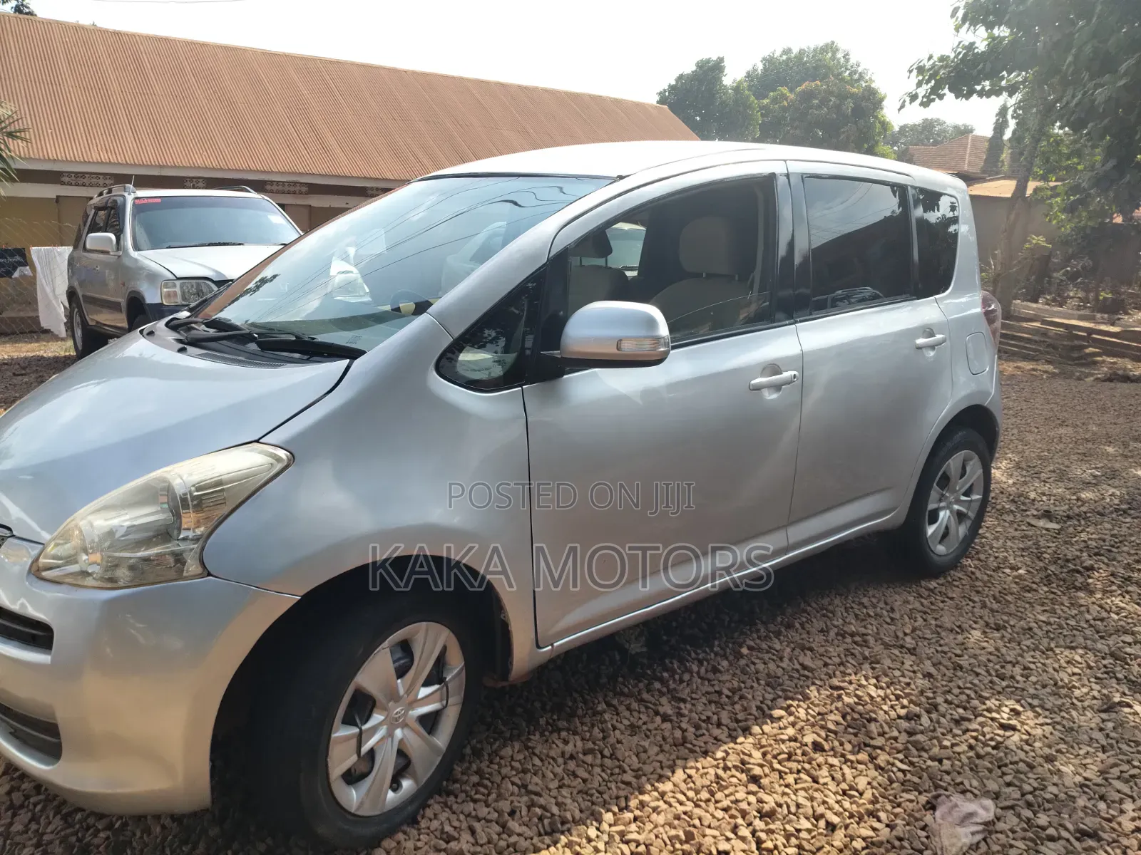Toyota Ractis 2007 Silver