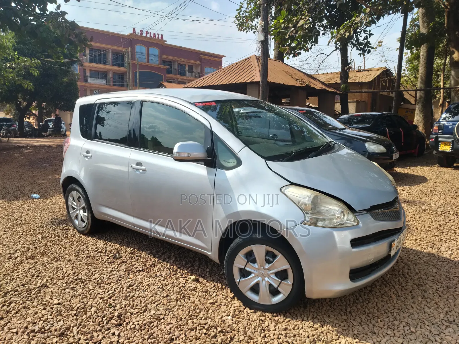 Toyota Ractis 2007 Silver