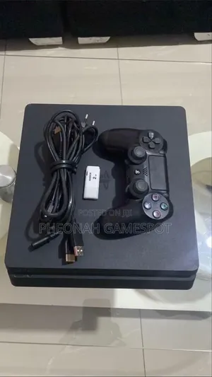Chipped Ps4 Slim at Software Version 9.00 Comes With 12 Games 2 Pads