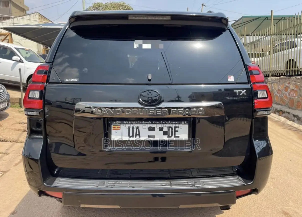 Toyota Land Cruiser Prado 2.8 D-4D 2016 Black