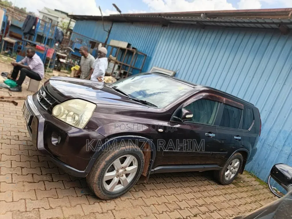 Nissan Xtrail 2010 Model