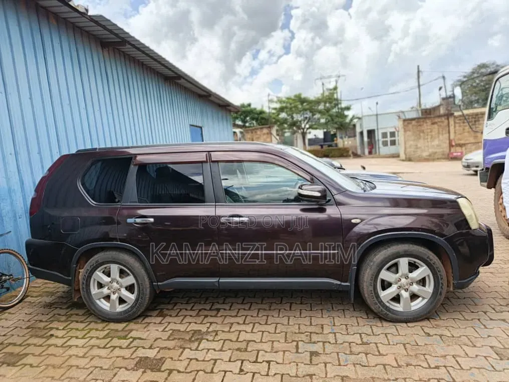 Nissan Xtrail 2010 Model