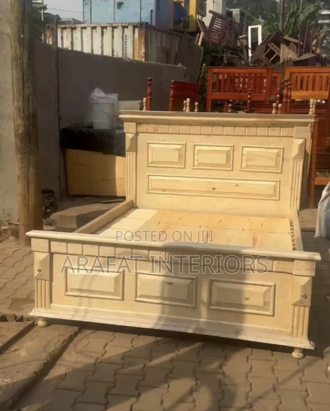 Traditional Paneled King/Queen Wooden Bed