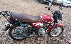 TVS HLX 125 2007 Red