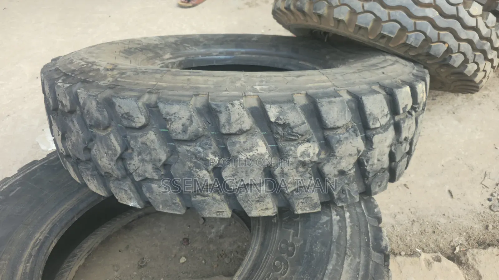 1200r20 Used Truck Mudgrip Tires