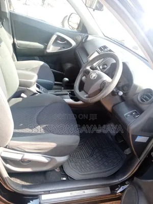 Toyota Vanguard 2011 Black