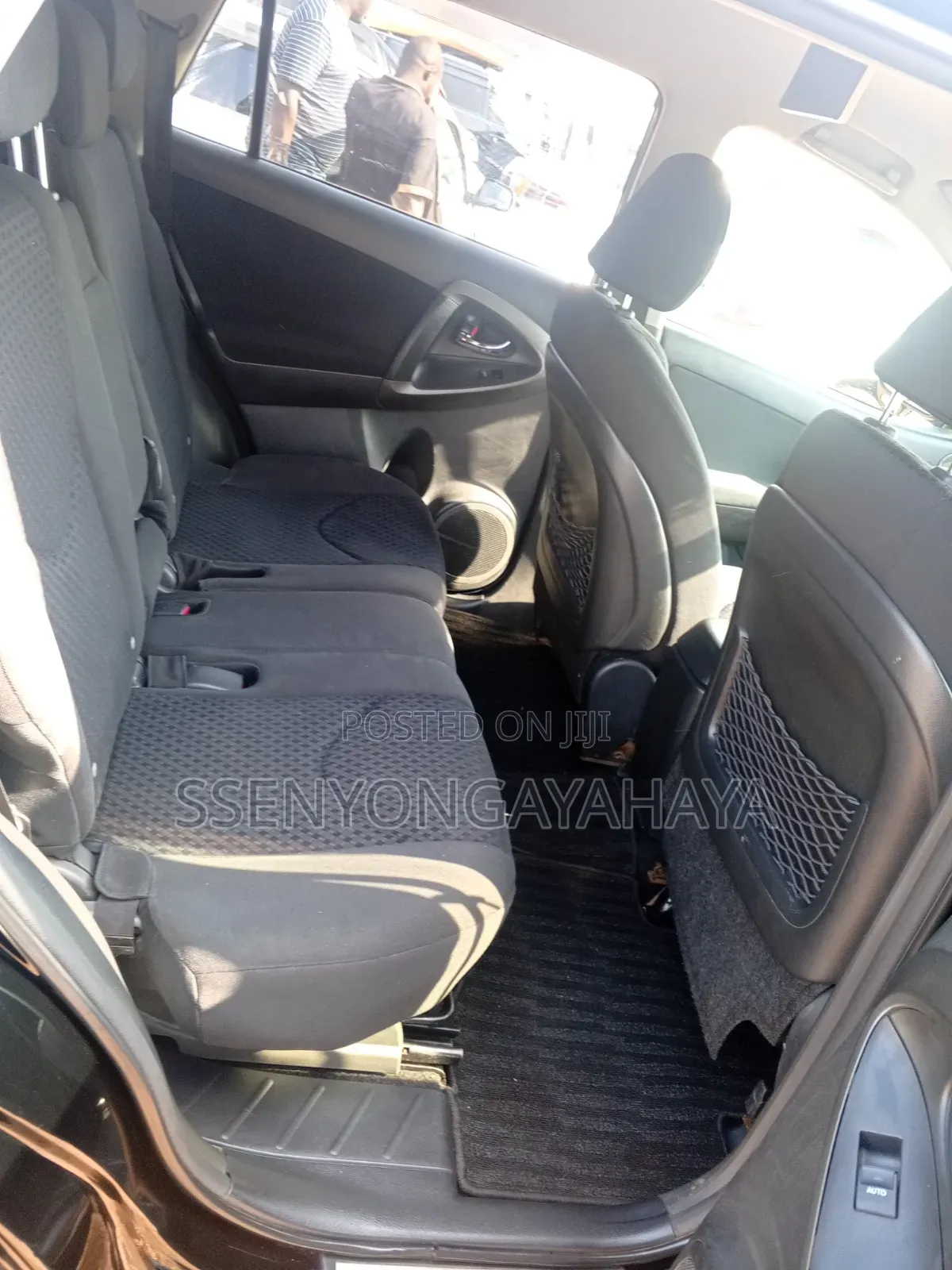 Toyota Vanguard 2011 Black