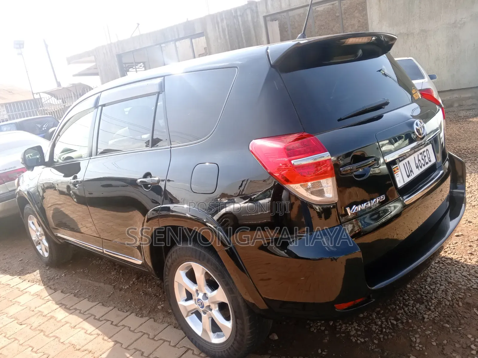 Toyota Vanguard 2011 Black