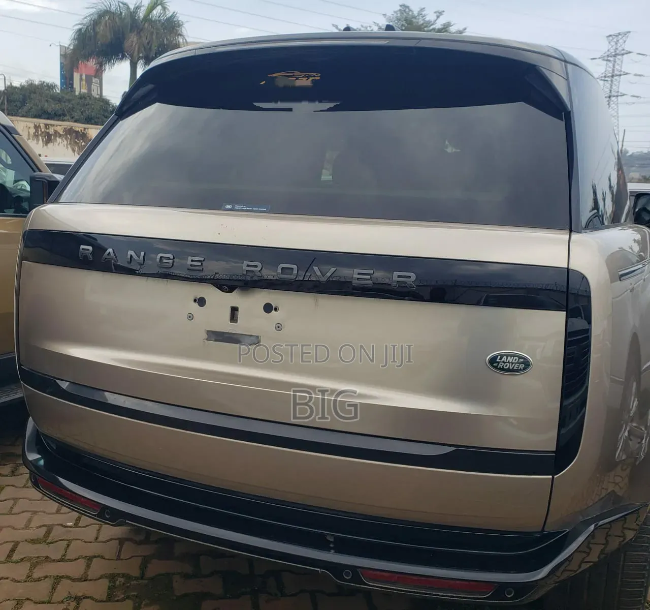 Land Rover Range Rover 2023 Gold