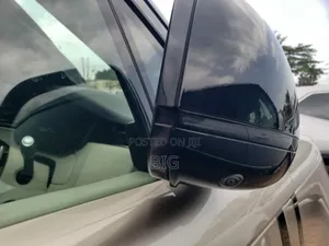Land Rover Range Rover 2023 Gold