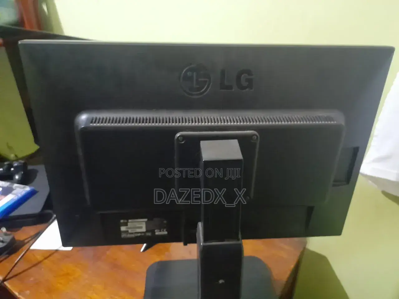 Lg Led 22mb65 Monitor 60hz Hd 56cm/22 Inches
