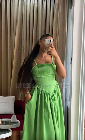 Armless Round Dress
