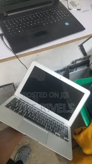 Laptop Apple MacBook Air 4GB Intel Core i5 SSD 128GB