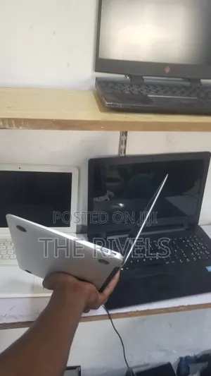 Laptop Apple MacBook Air 4GB Intel Core i5 SSD 128GB