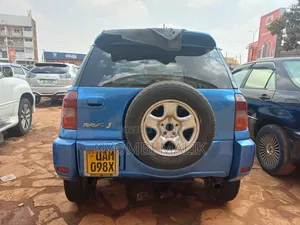Toyota RAV4 2004 Blue