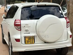 Toyota RAV4 4x4 2007 White