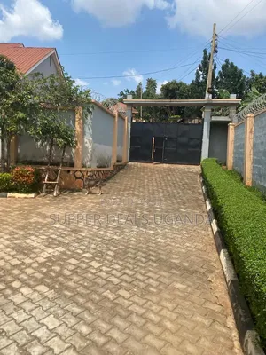 3bdrm Bungalow in Najjera, Nakawa for rent