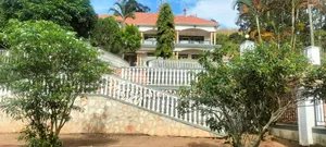 Big Building for Rent in Kisaasi