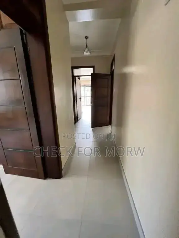 3bdrm Apartment in Mbuya, Central Division for rent