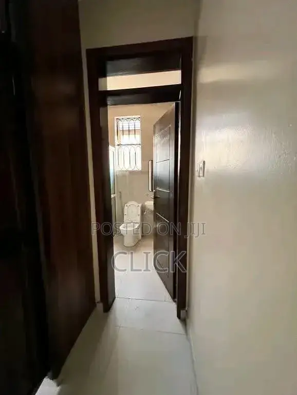 3bdrm Apartment in Mbuya, Central Division for rent