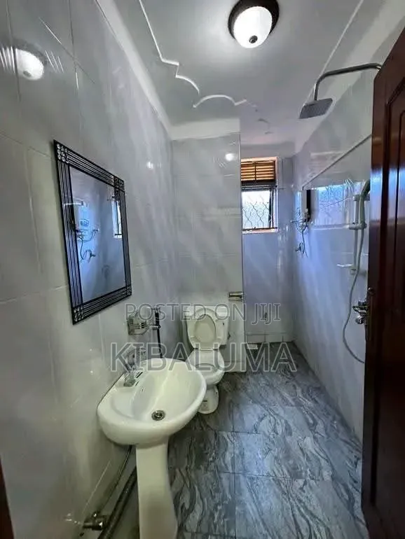 3bdrm Apartment in Mengo, Central Division for rent