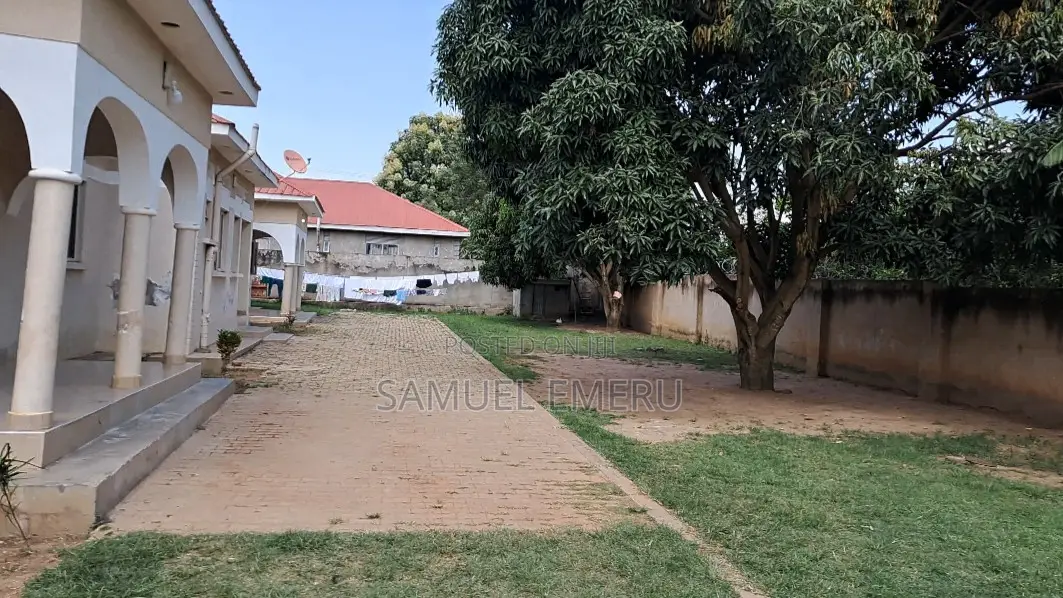 Furnished 8bdrm Apartment in Soroti for sale
